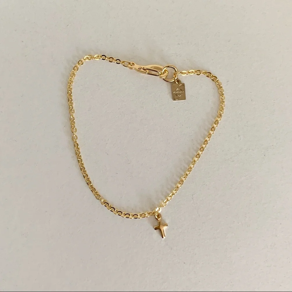 Mini cross bracelet